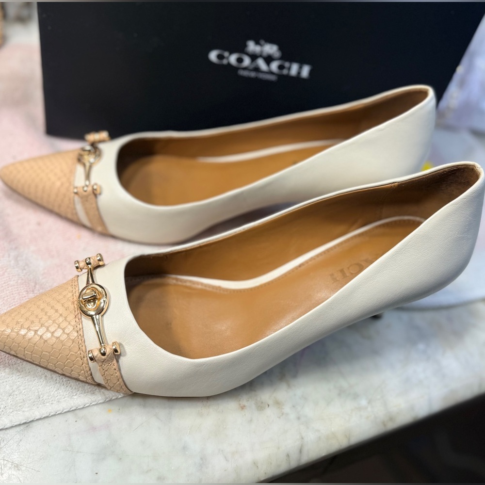 Coach Lauri Pointed Toe Pumps - Picture 7 of 11